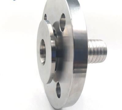 Swivel flange with toothed hose shank for connecting with another hose closely